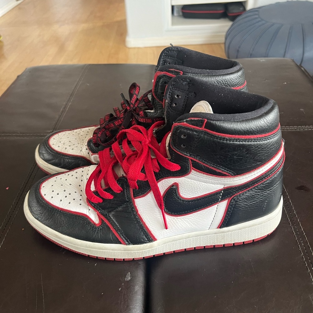 Nike Air Jordan 1 Retro High Bloodline GS Shoes Sneakers 555088-062 (used)(9.5)